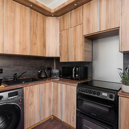 City Centre Stylish Apartment At The Meadows Park EDI Exterior photo