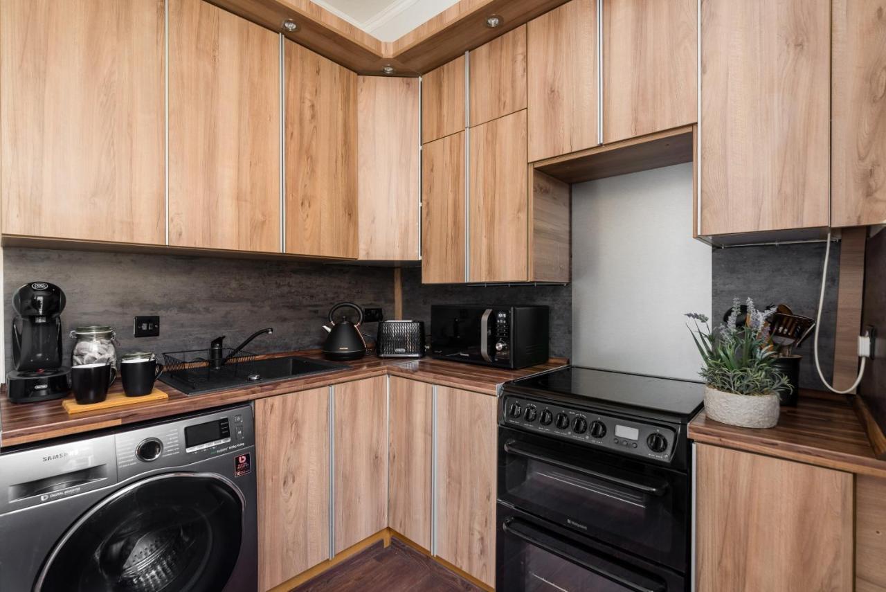 City Centre Stylish Apartment At The Meadows Park EDI Exterior photo
